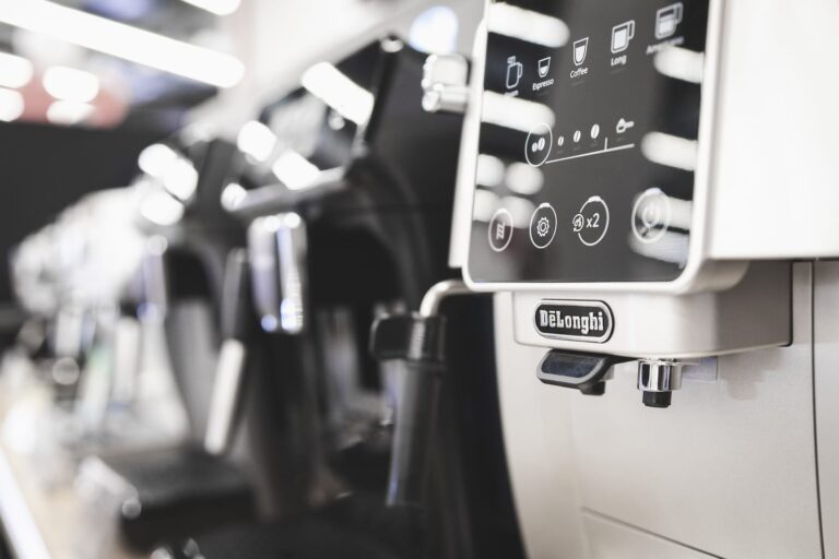Quel est le meilleur café en grain pour machine Delonghi, choix idéal